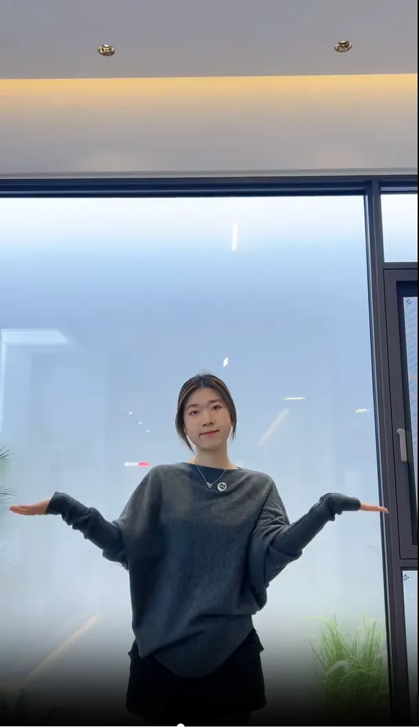 122迈巴赫断桥窗纱一体平开窗 系列